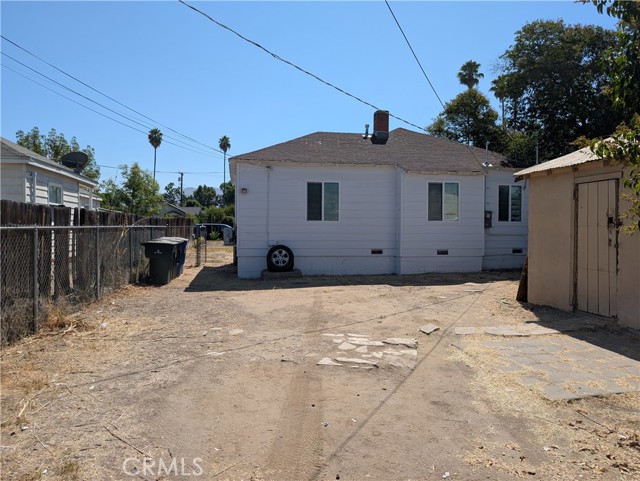 4043 Dwight Avenue, Riverside CA: https://media.crmls.org/medias/063cb2cf-02c9-4b05-8a74-00a49e180446.jpg