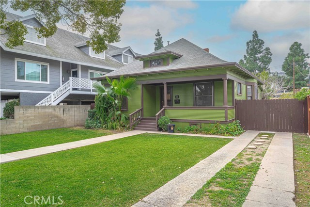 Detail Gallery Image 32 of 33 For 123 S Olive St, Anaheim,  CA 92805 - 4 Beds | 3 Baths