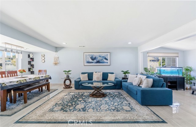 Detail Gallery Image 7 of 51 For 9546 Cecilia, Downey,  CA 90241 - 4 Beds | 2 Baths