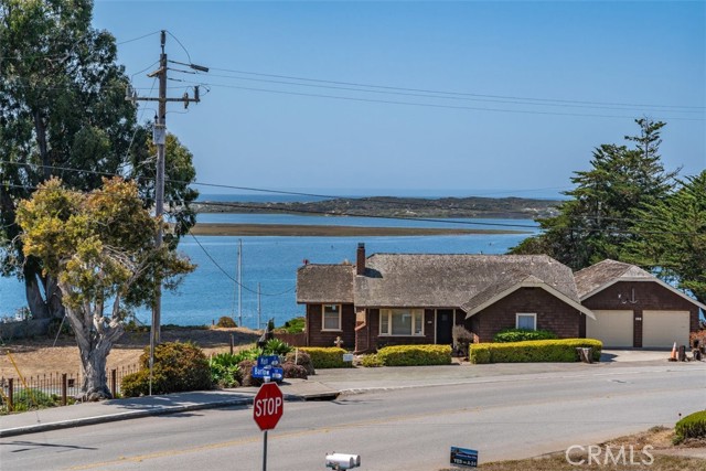 Detail Gallery Image 9 of 74 For 210 Barlow Ln, Morro Bay,  CA 93442 - 9 Beds | 5/1 Baths