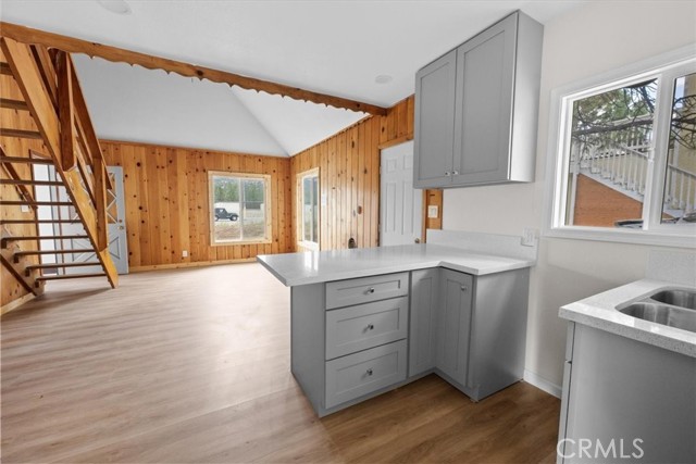 Detail Gallery Image 9 of 20 For 345 W Fairway Bld, Big Bear City,  CA 92314 - 2 Beds | 1 Baths