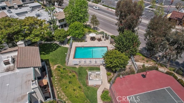 Detail Gallery Image 38 of 39 For 10500 Sunland Bld #4,  Sunland,  CA 91040 - 2 Beds | 2 Baths