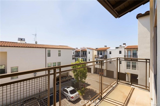 Detail Gallery Image 27 of 45 For 576 S Brea Bld, Brea,  CA 92821 - 2 Beds | 2/1 Baths