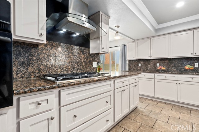 Detail Gallery Image 11 of 25 For 15503 Benfield Ave, Norwalk,  CA 90650 - 4 Beds | 2 Baths