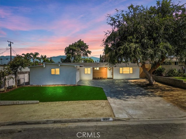 16317 Benwick Street, La Puente CA: https://media.crmls.org/medias/06421df3-c138-4d57-a552-76b71b4ab95d.jpg