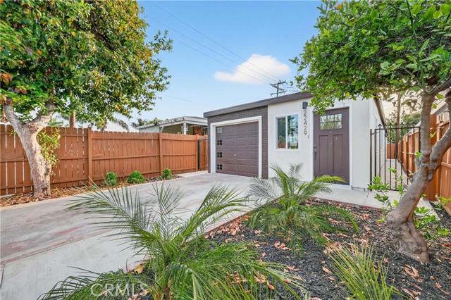 Detail Gallery Image 4 of 42 For 22429 Ibex, Hawaiian Gardens,  CA 90716 - 2 Beds | 1 Baths