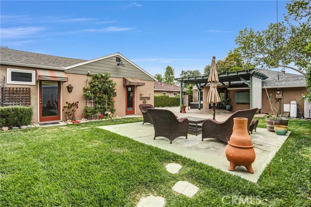 9827 Estrella Avenue, Temple City CA: https://media.crmls.org/medias/06422b38-bbc1-4d02-aa6e-d8cbcf666525.jpg