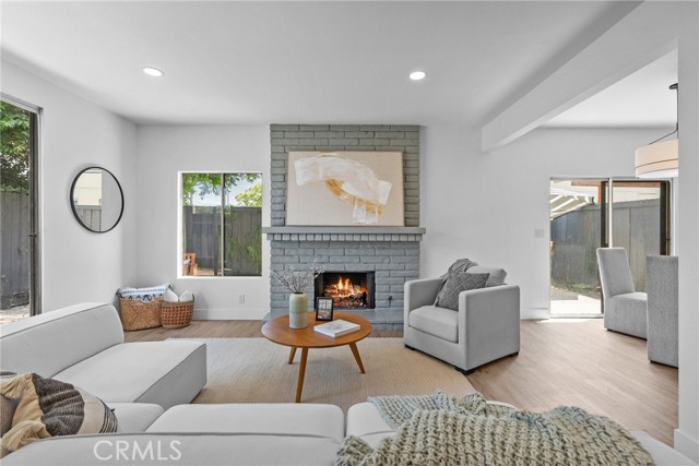 Detail Gallery Image 1 of 1 For 996 a Huntington Dr, Arcadia,  CA 91007 - 2 Beds | 2/1 Baths