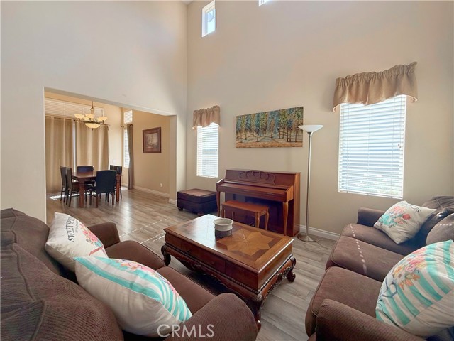 Detail Gallery Image 12 of 29 For 23964 Old Pomegranate Rd, Yorba Linda,  CA 92887 - 5 Beds | 3 Baths