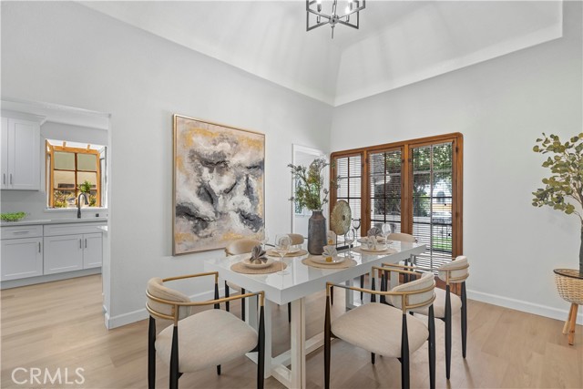 336 N Crescent Heights Boulevard, Los Angeles CA: https://media.crmls.org/medias/0642b93d-560e-49ea-853d-06966f65378e.jpg