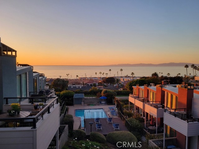 Detail Gallery Image 9 of 19 For 400 Palos Verdes, Redondo Beach,  CA 90277 - 3 Beds | 2/1 Baths