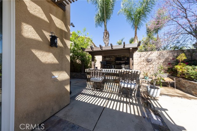 Detail Gallery Image 3 of 35 For 5537 Hartness Ct, Fontana,  CA 92336 - 4 Beds | 3/1 Baths