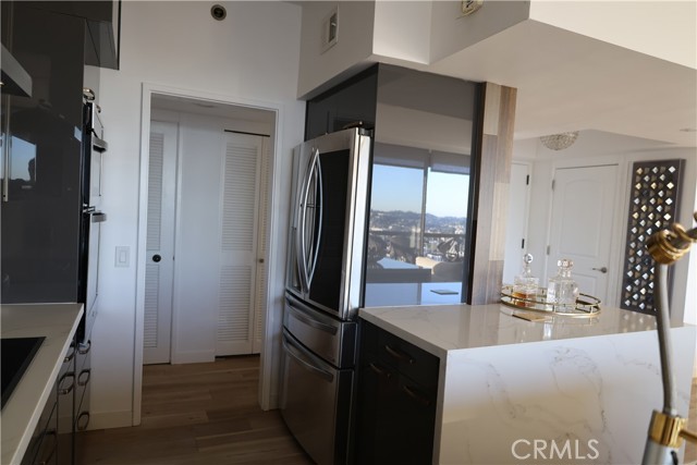 Detail Gallery Image 9 of 38 For 222 Monterey Rd #1603,  Glendale,  CA 91206 - 2 Beds | 2 Baths