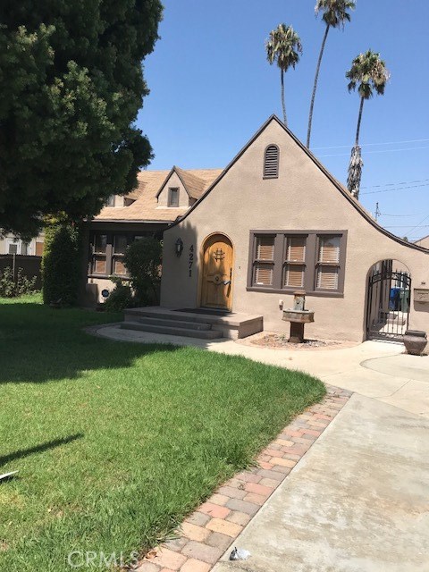 4271 Central Ave, Riverside, CA 92506