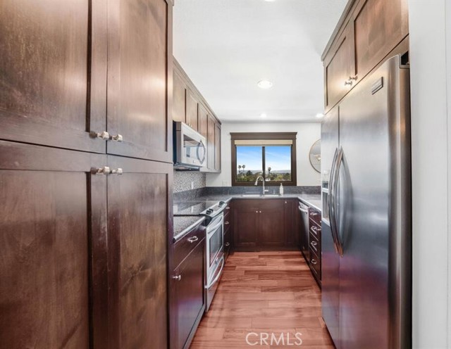 Detail Gallery Image 8 of 18 For 5000 S Centinela Ave #336,  Los Angeles,  CA 90066 - 1 Beds | 1 Baths