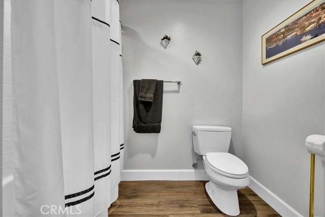 Image 42 of 75 For 300 4th Street 214