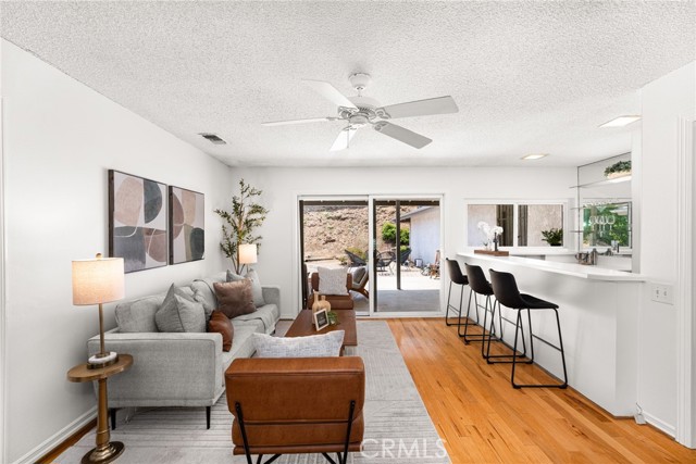 1517 Pamela Crest, Redlands CA: https://media.crmls.org/medias/0645ff74-dc4a-4e1a-90a1-02ccceed67f9.jpg