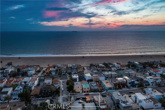 201 24th Street, Hermosa Beach, California 90254, 3 Bedrooms Bedrooms, ,3 BathroomsBathrooms,Residential,Sold,24th,SB21227699