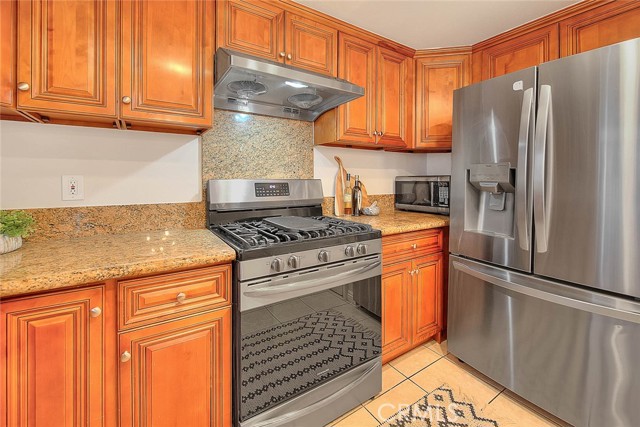 Detail Gallery Image 13 of 43 For 32 N Almansor St #D,  Alhambra,  CA 91801 - 3 Beds | 3 Baths