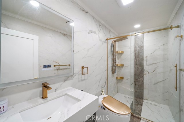 2 Dos Rios, Irvine CA: https://media.crmls.org/medias/06481079-2efe-4217-a12f-b76f05a1c075.jpg
