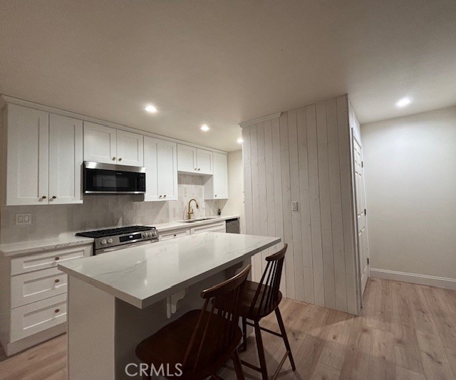 Detail Gallery Image 2 of 8 For 211 E Channel Islands, Port Hueneme,  CA 93041 - 2 Beds | 2 Baths