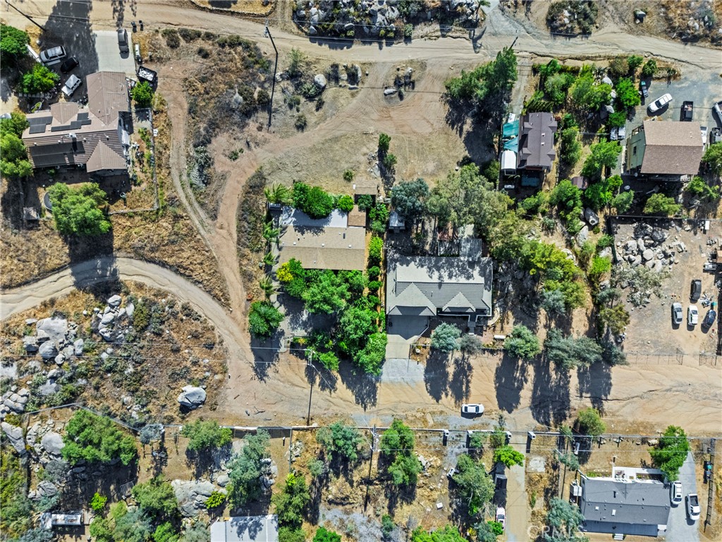 https://media.crmls.org/medias/064a01e8-1198-4792-9ea5-91f2d0199ea5.jpg?preset=X-Large