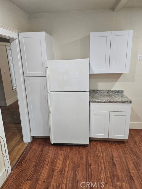 Detail Gallery Image 6 of 17 For 4890 7th Ave, Sacramento,  CA 95820 - 2 Beds | 1 Baths