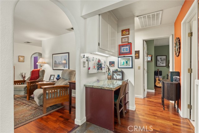 Detail Gallery Image 6 of 27 For 3123 Michael Way, Chico,  CA 95973 - 3 Beds | 2 Baths