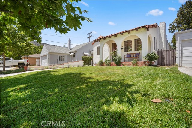 1715 Glorietta Avenue, Glendale CA: https://media.crmls.org/medias/064c0581-613b-445e-a220-d6ae07dacea8.jpg