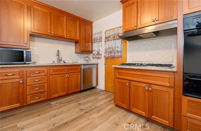 Detail Gallery Image 25 of 39 For 1805 N Central, Los Angeles,  CA 90059 - 4 Beds | 2 Baths