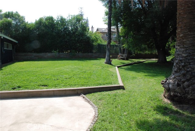 360 Campbell Avenue, Redlands CA: https://media.crmls.org/medias/064c5952-6c7d-4fad-8a9a-e706dbabc622.jpg