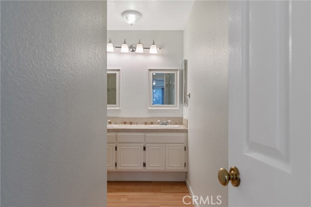 43805 Nicole Street, Lancaster CA: https://media.crmls.org/medias/064c9534-1c32-4c07-a5f2-d365f54c4229.jpg