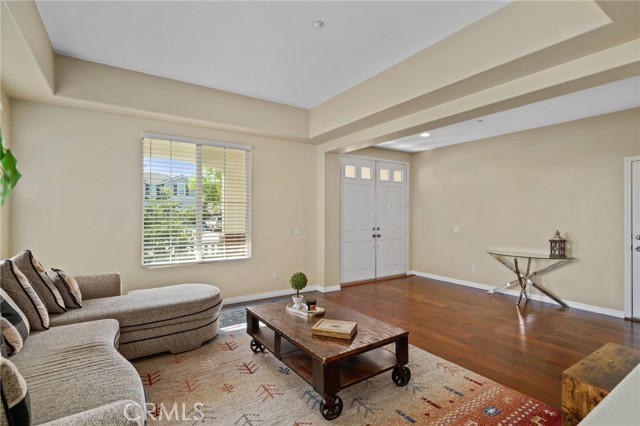 Detail Gallery Image 8 of 45 For 5073 Snowberry Dr, Fontana,  CA 92336 - 5 Beds | 4/1 Baths