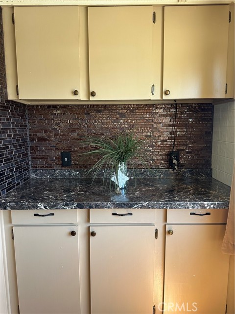 Image 31 of 45 For 721 Sunset Avenue 17