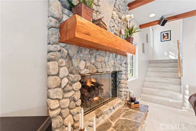 Detail Gallery Image 11 of 70 For 197 Massive Rd, Lake Arrowhead,  CA 92352 - 4 Beds | 3/1 Baths