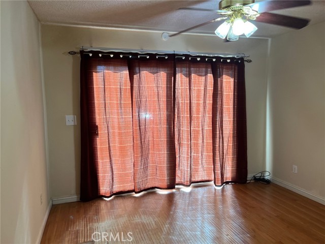 Detail Gallery Image 6 of 12 For 34655 Borchard #B,  Lake Elsinore,  CA 92530 - 2 Beds | 1 Baths