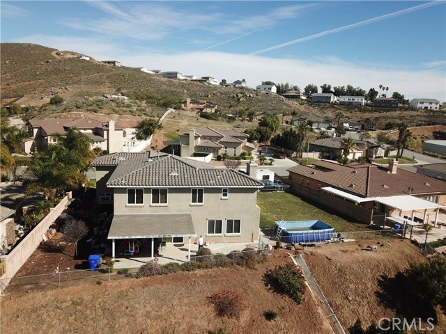 5505 Sunset Ridge Drive, Jurupa Valley CA: https://media.crmls.org/medias/0650112a-6db7-4166-99c8-1a564da4b156.jpg