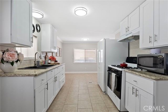 27150 Shadel Road, Menifee CA: https://media.crmls.org/medias/065021d9-2fab-4a76-9978-ad6014187fcd.jpg