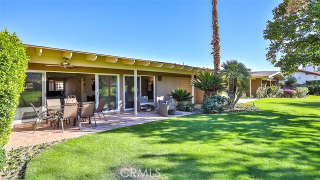 49171 Washington Street, La Quinta CA: https://media.crmls.org/medias/06504f0e-6697-4e69-a6b0-4a318ecf76cd.jpg