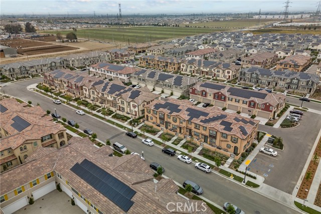 3981 E Huntington Street, Ontario CA: https://media.crmls.org/medias/06516b34-484b-478c-8e1a-7ae428b17b99.jpg