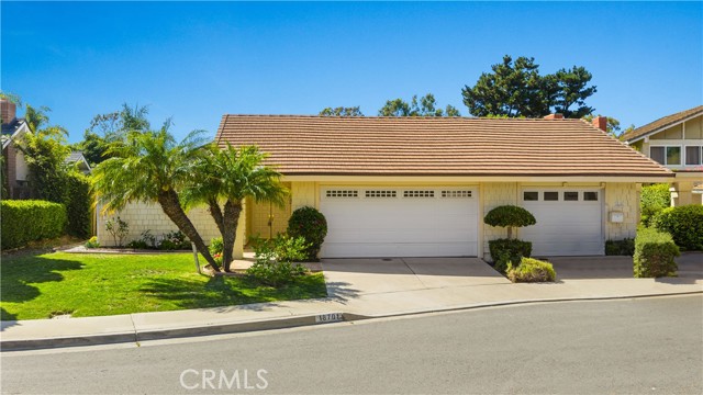 18701 Paseo Cortez, Irvine CA: https://media.crmls.org/medias/0651749f-68f9-40c1-a4cf-ac6e8f55f7c2.jpg