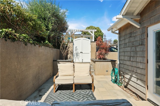 1029 Glenneyre Street, Laguna Beach CA: https://media.crmls.org/medias/0652111c-b244-4273-b586-c7181b4167ff.jpg