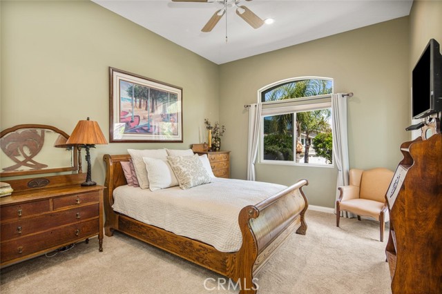 21891 Winnebago Lane, Lake Forest CA: https://media.crmls.org/medias/06523409-cdcd-4a2d-b51f-cd4c709bf2a8.jpg