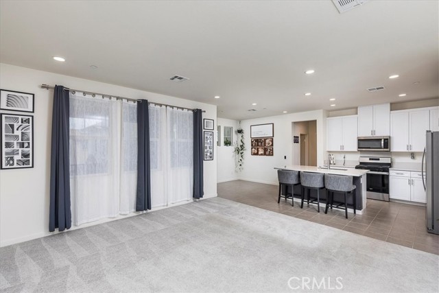 Detail Gallery Image 6 of 54 For 16040 Jamie Ln #8,  Fontana,  CA 92336 - 3 Beds | 2 Baths