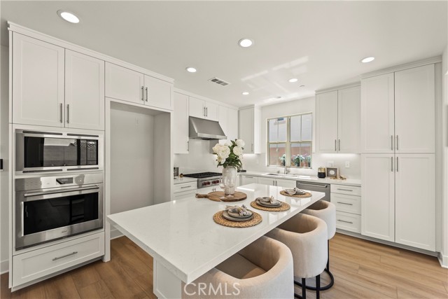Detail Gallery Image 24 of 51 For 173 Somera, Irvine,  CA 92602 - 4 Beds | 3/1 Baths
