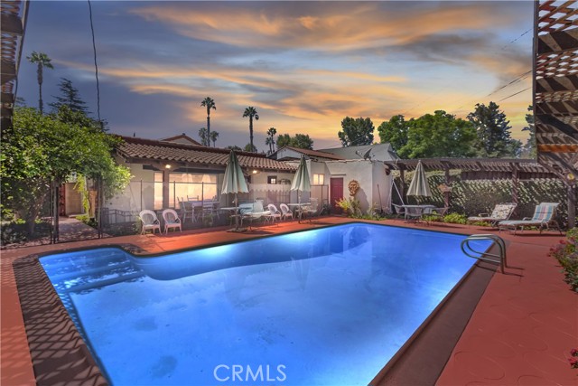 Detail Gallery Image 2 of 39 For 125 E H St, Ontario,  CA 91764 - 4 Beds | 2 Baths