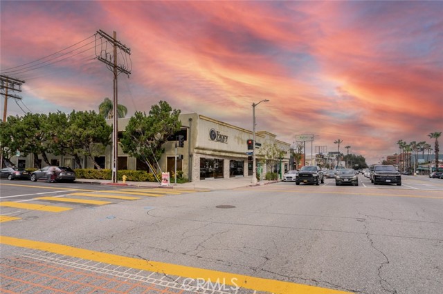  Commercial for Sale in Encino, California