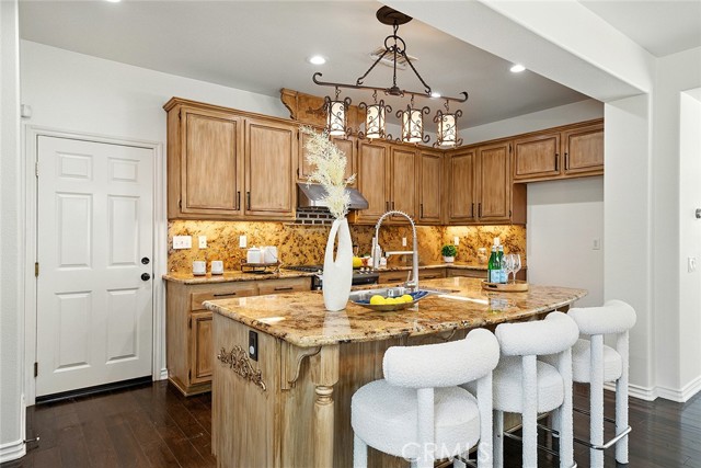 Detail Gallery Image 13 of 47 For 4331 Altivo Ln, Corona,  CA 92883 - 4 Beds | 3 Baths