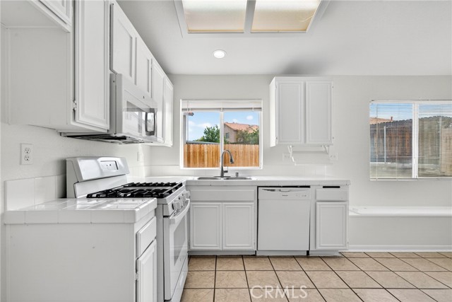 Detail Gallery Image 9 of 38 For 25181 Avocet, Hemet,  CA 92544 - 3 Beds | 2 Baths