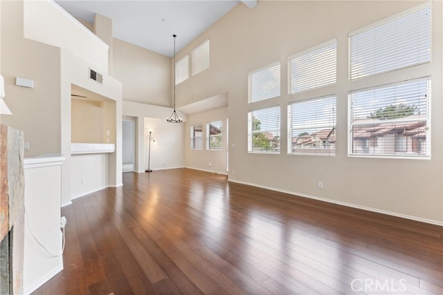 4 Paseo Del Sol, Rancho Santa Margarita CA: https://media.crmls.org/medias/0655a4fa-daef-4fae-9bec-90ca9b1d2981.jpg